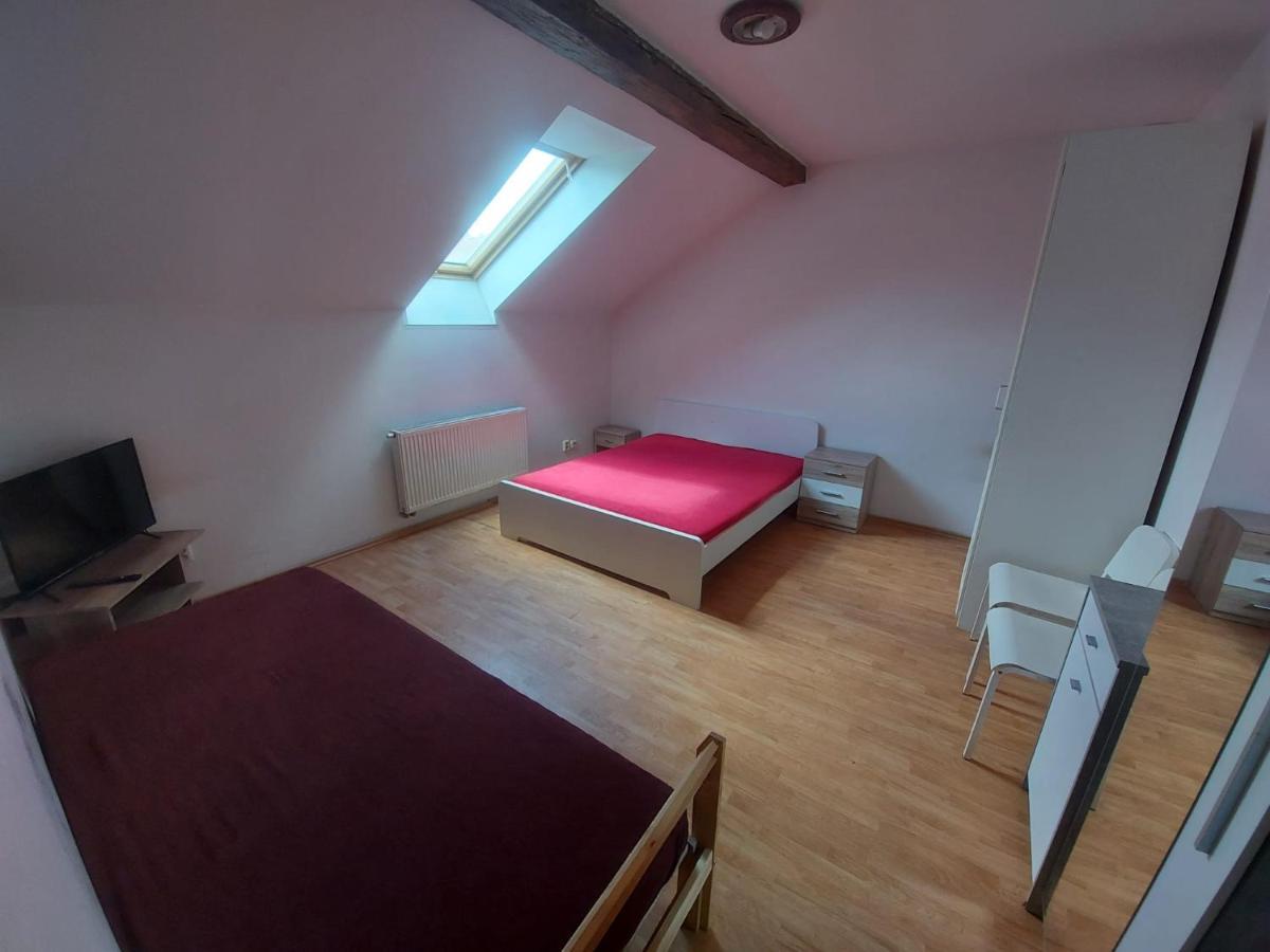 Apartments Zizkov A ปราก ภายนอก รูปภาพ